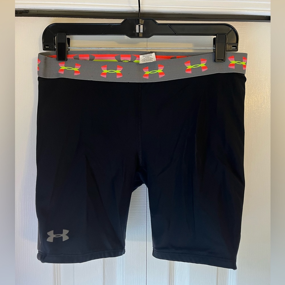 Under Armour black padded shorts, size large